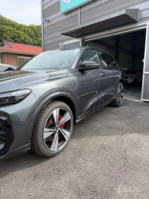 Audi Q5 2025 40 TDI Quattro S Line Black Edition