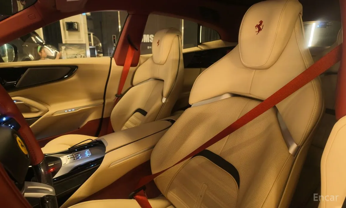 Ferrari Purosangue 2022 6.5 V12
