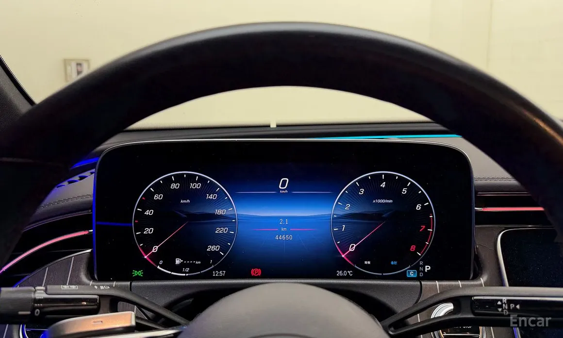 Mercedes-Benz E-Class 2024 E300 4MATIC Exclusive