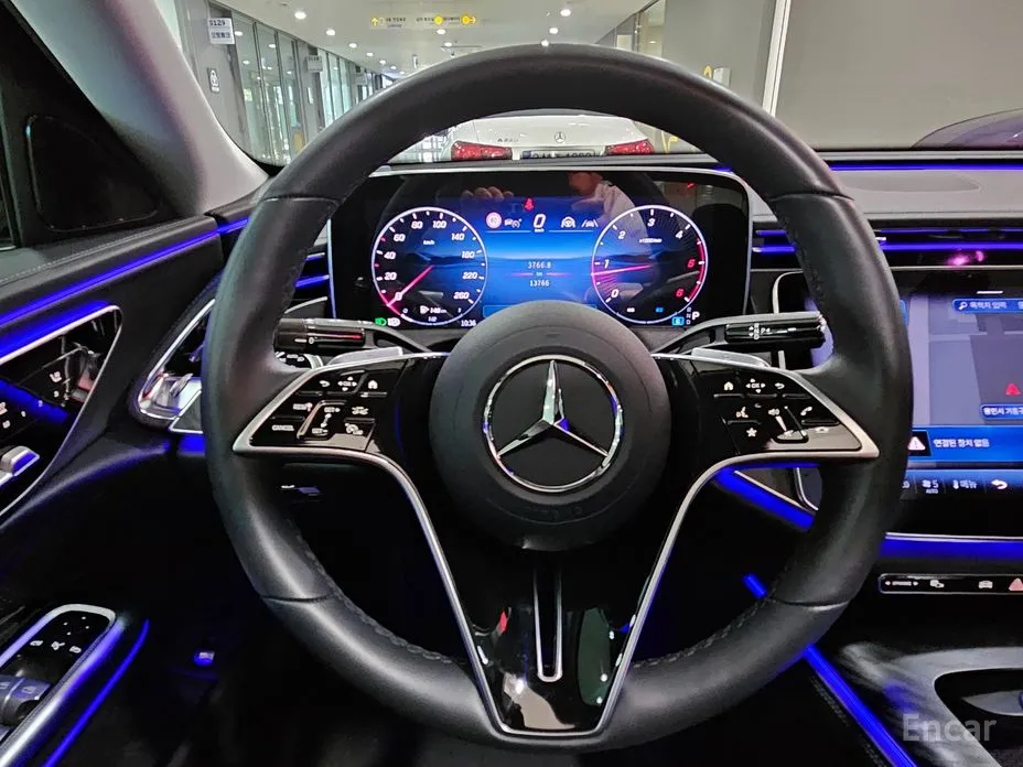Mercedes-Benz E-Class 2024 E220d 4MATIC Exclusive