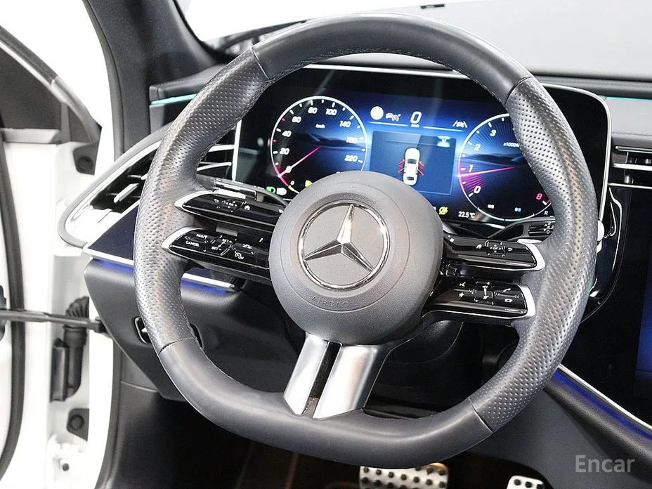 Mercedes-Benz E-Class 2024 E300 4MATIC AMG Line