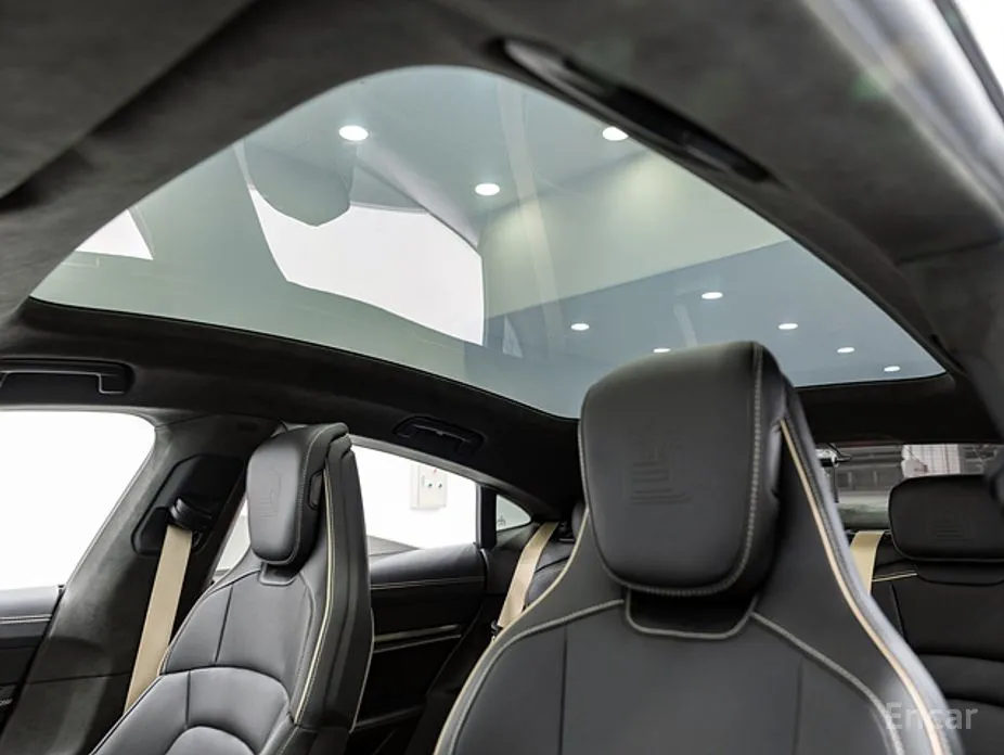 Porsche Taycan 2020 Turbo