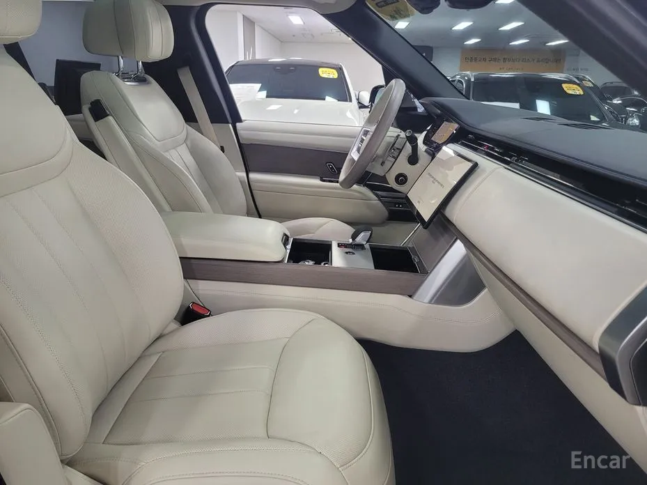 Land Rover Range Rover 2022 P550E AB