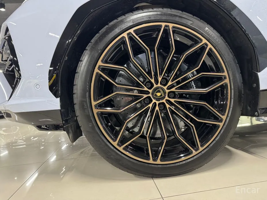 Lamborghini Urus 2018 4.0 V8 SE