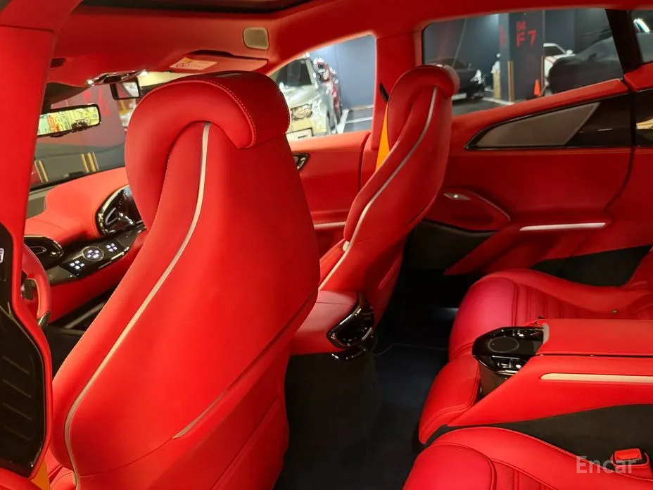 Ferrari Purosangue 2022 6.5 V12