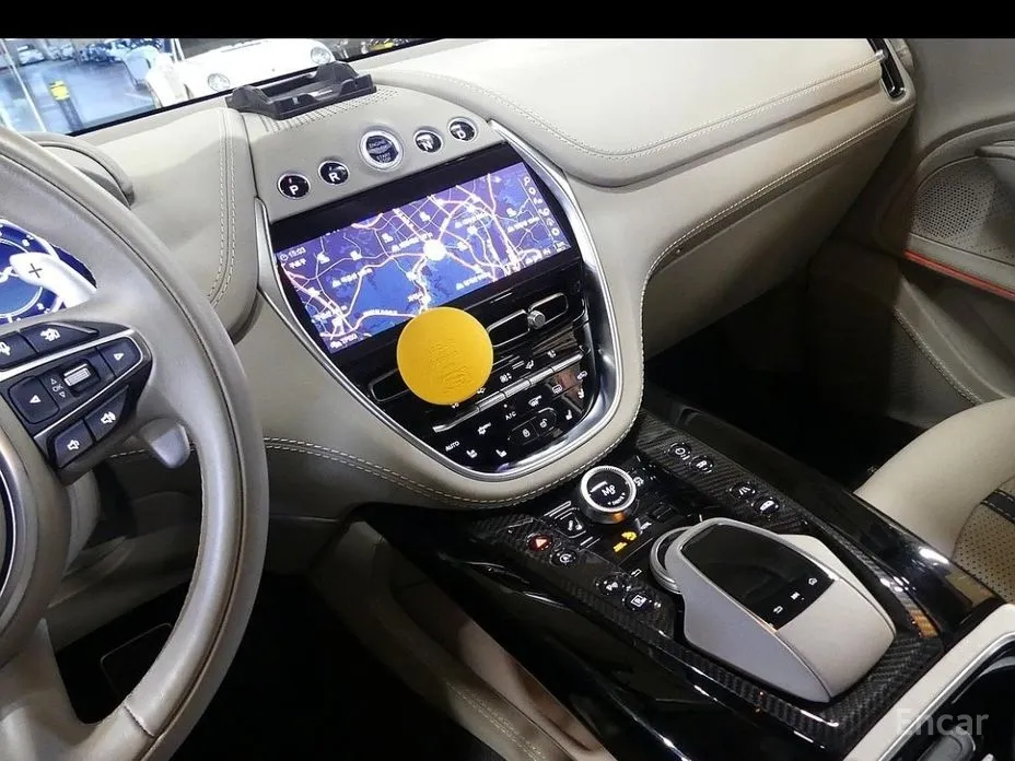 Aston Martin DBX 2020 4.0 V8 707