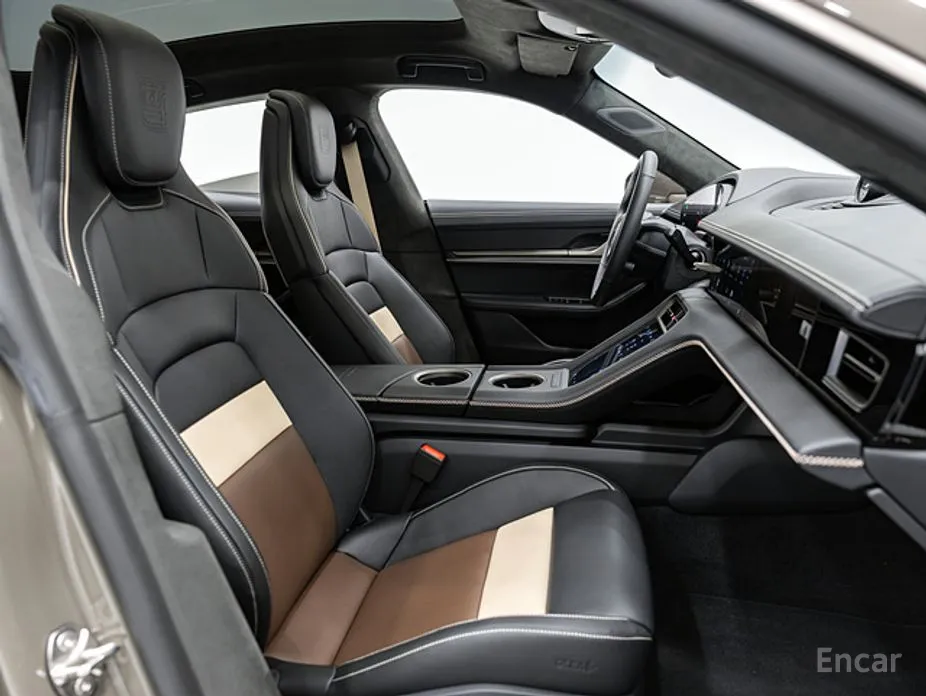 Porsche Taycan 2020 Turbo