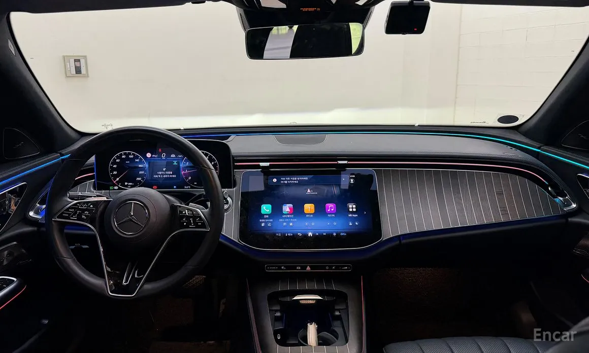 Mercedes-Benz E-Class 2024 E300 4MATIC Exclusive