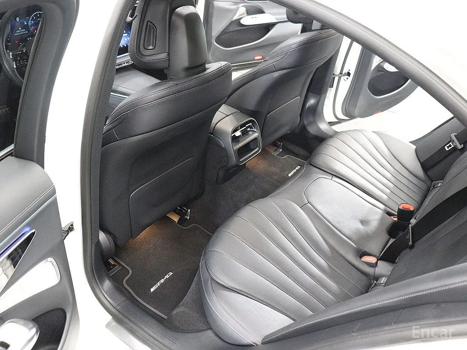 Mercedes-Benz E-Class 2024 E300 4MATIC AMG Line