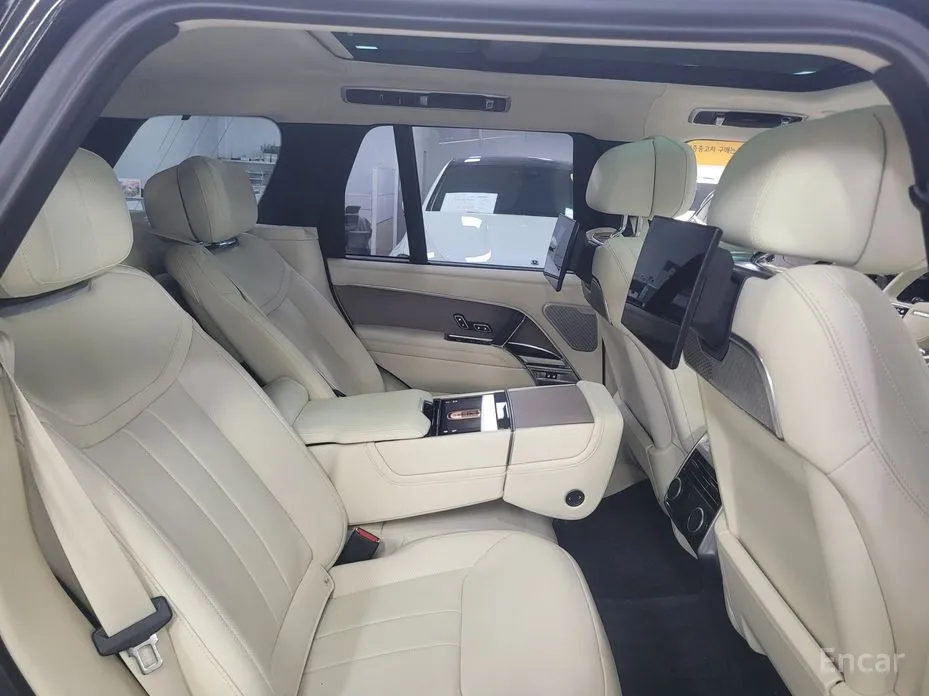 Land Rover Range Rover 2022 P550E AB