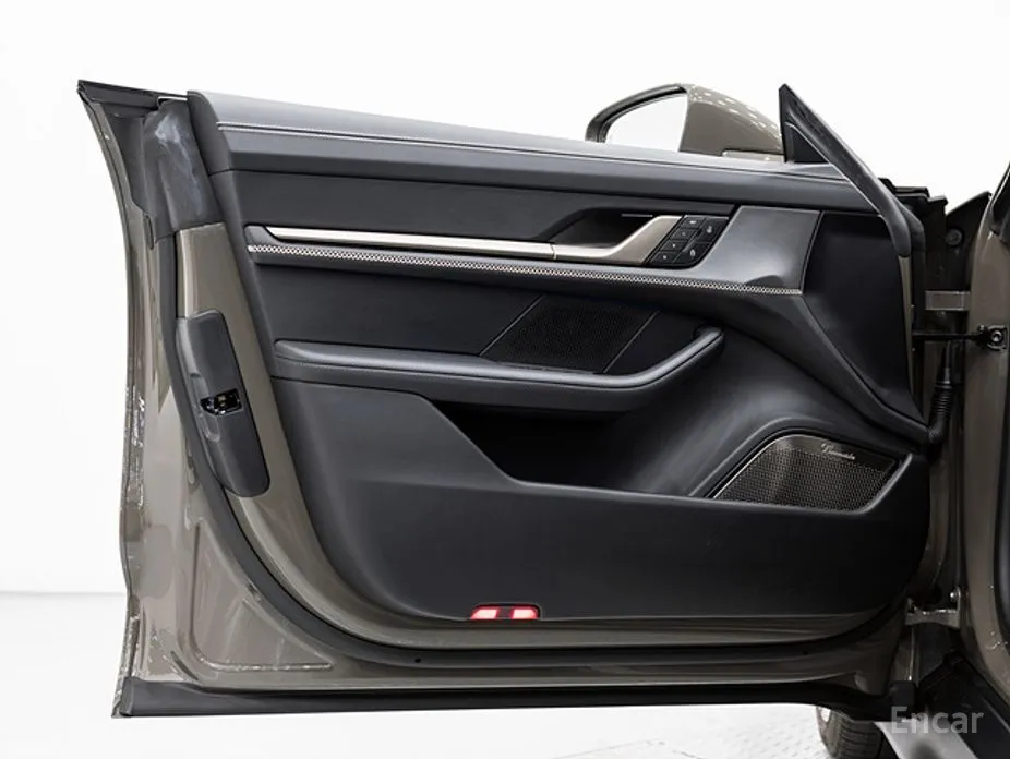 Porsche Taycan 2020 Turbo