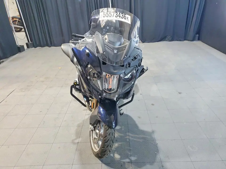 BMW MOTORCYCLE 2017