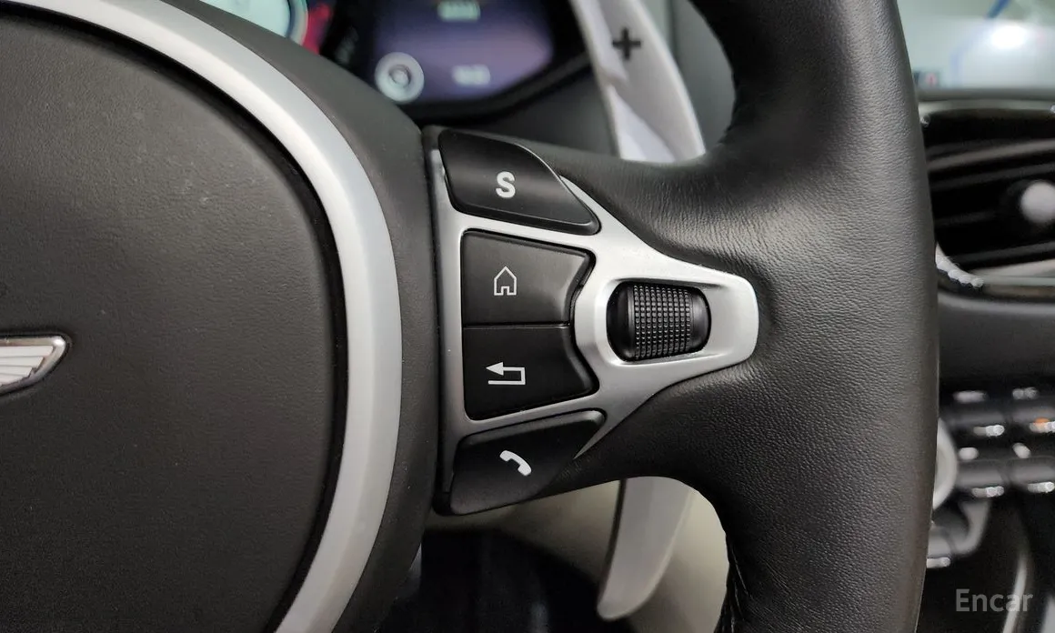 Aston Martin Vantage 2018 4.0 V8 Roadster