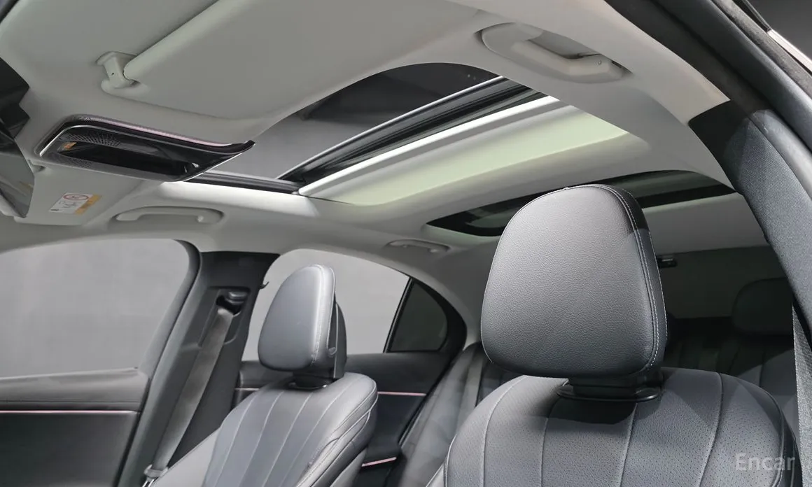 Mercedes-Benz E-Class 2024 E200 Avantgarde