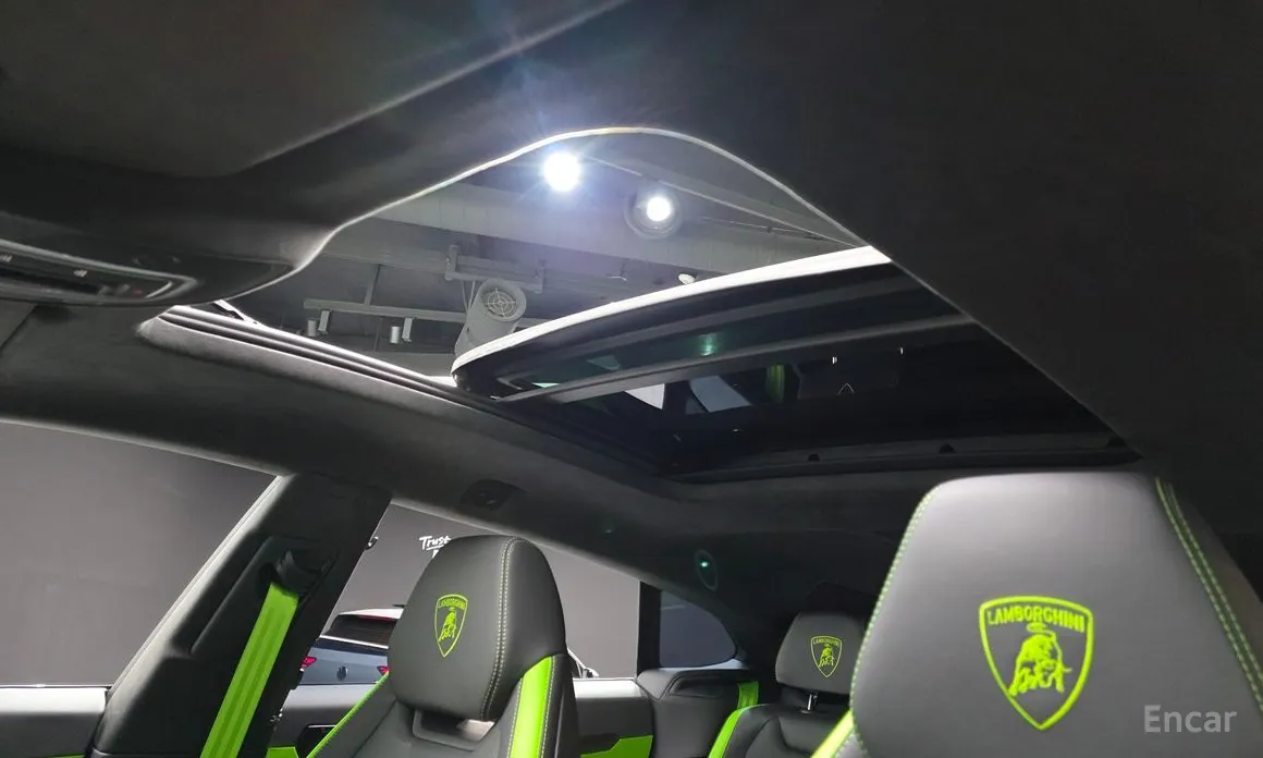Lamborghini Urus 2018 4.0 V8 SE