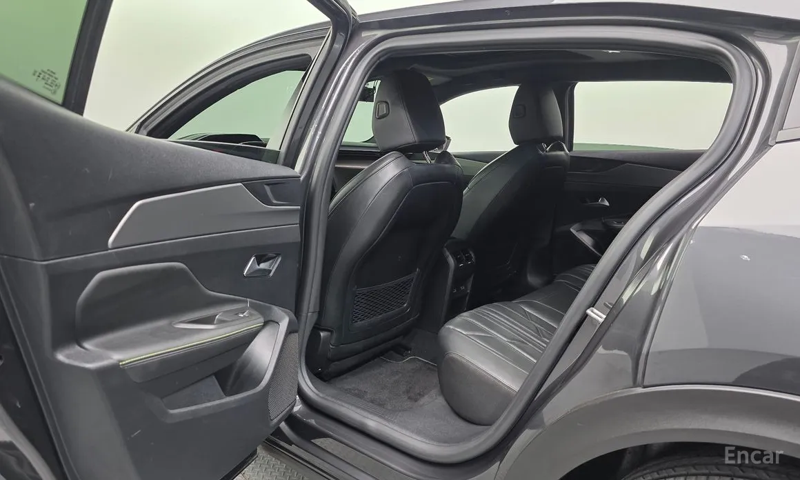 Peugeot 408 2023 1.2 Pure Tech GT
