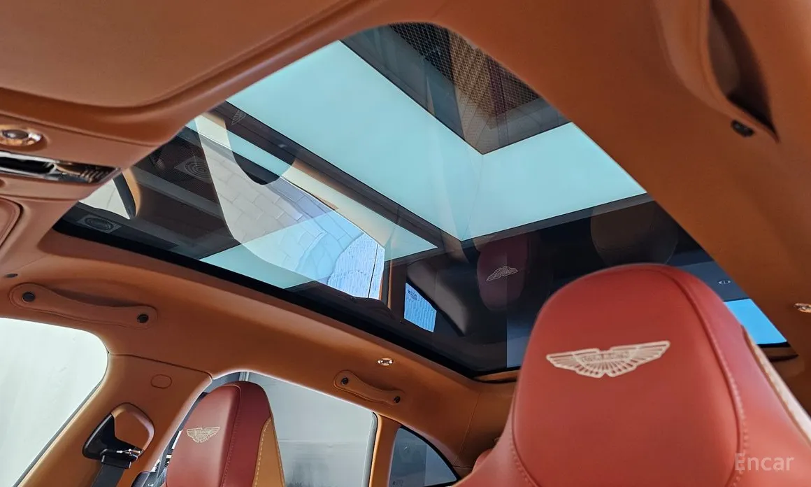 Aston Martin DBX 2020 4.0 V8 707