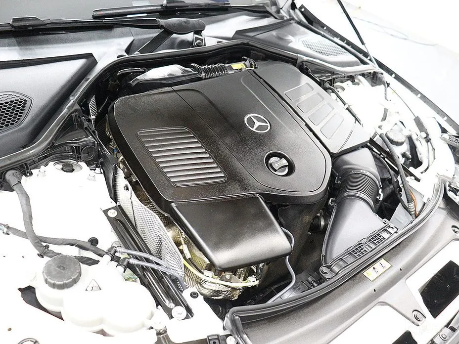 Mercedes-Benz E-Class 2024 E300 4MATIC AMG Line