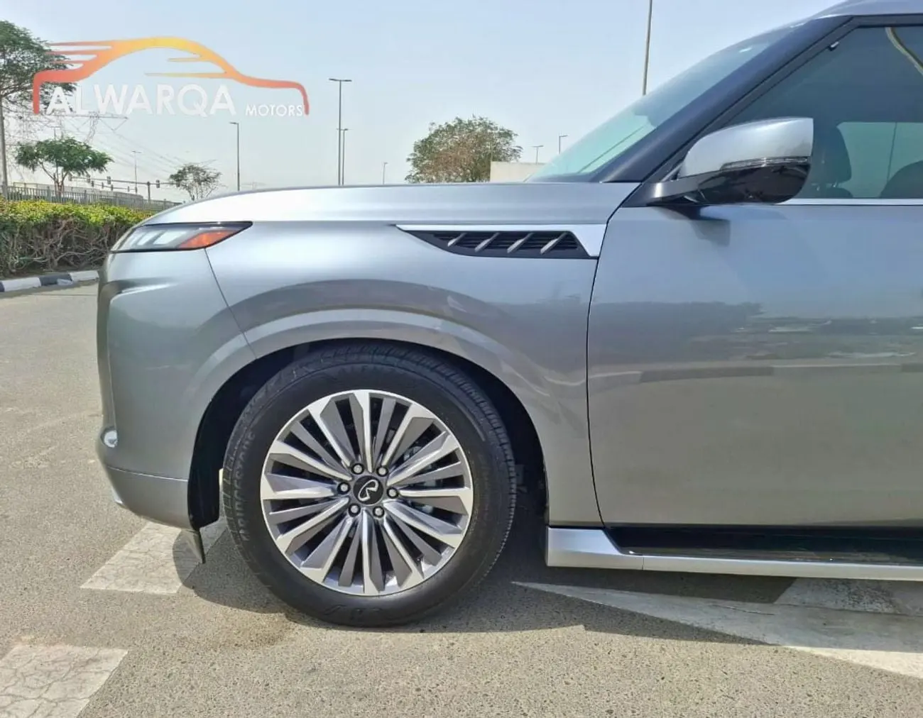 Infiniti QX80 2025