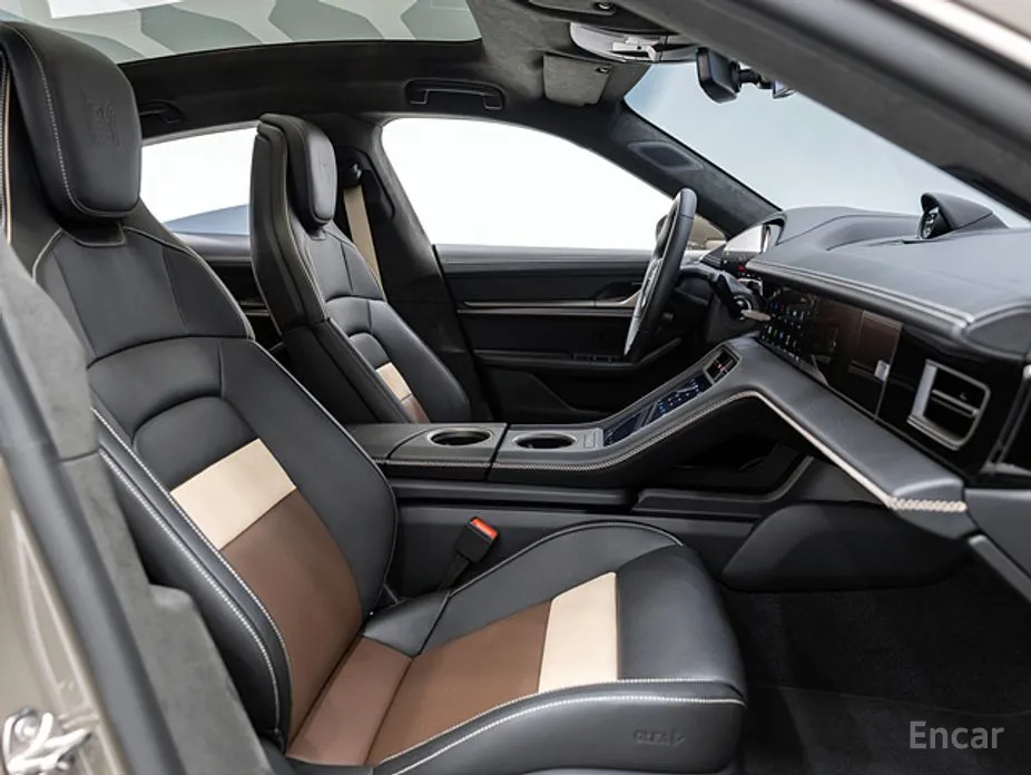 Porsche Taycan 2020 Turbo