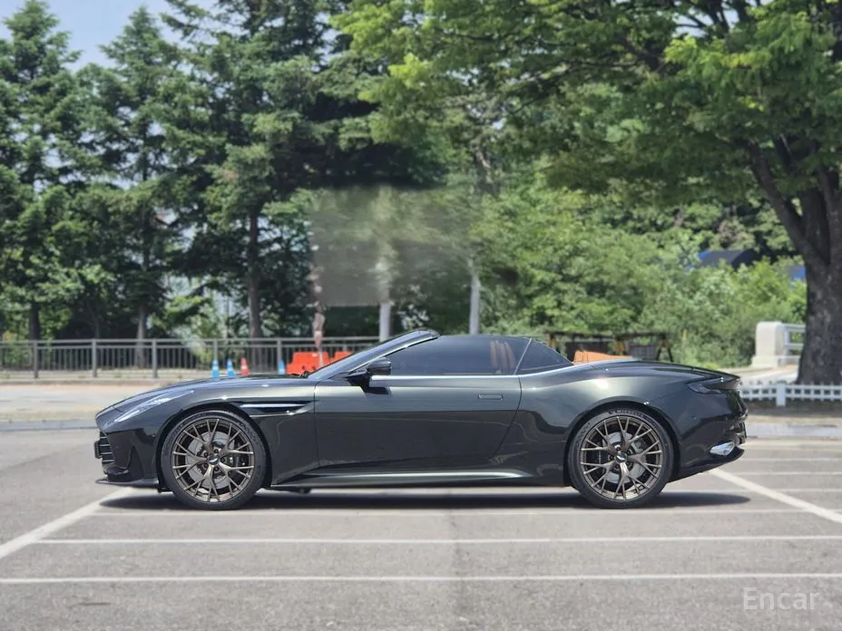 Aston Martin DB12 2023 4.0 V8 Volante