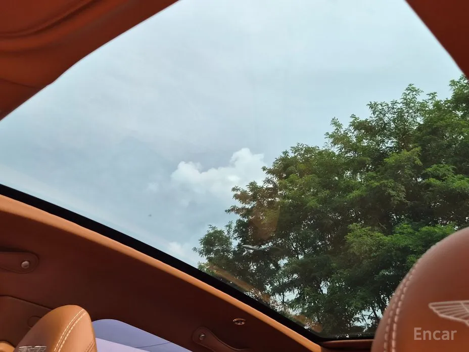 Aston Martin DBX 2020 4.0 V8