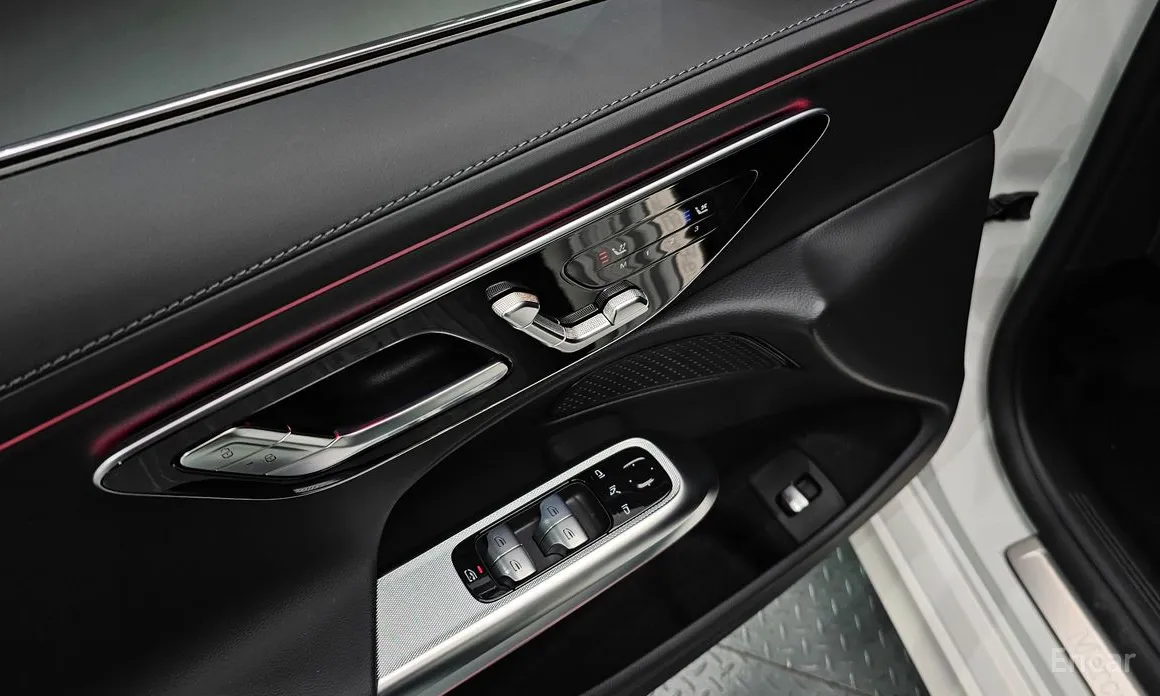 Mercedes-Benz E-Class 2024 E200 Avantgarde
