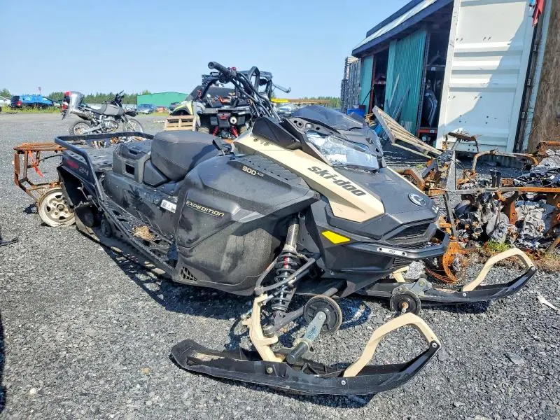 SKI-DOO  2023
