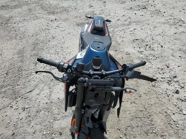 KTM 890 DUKE R 2023