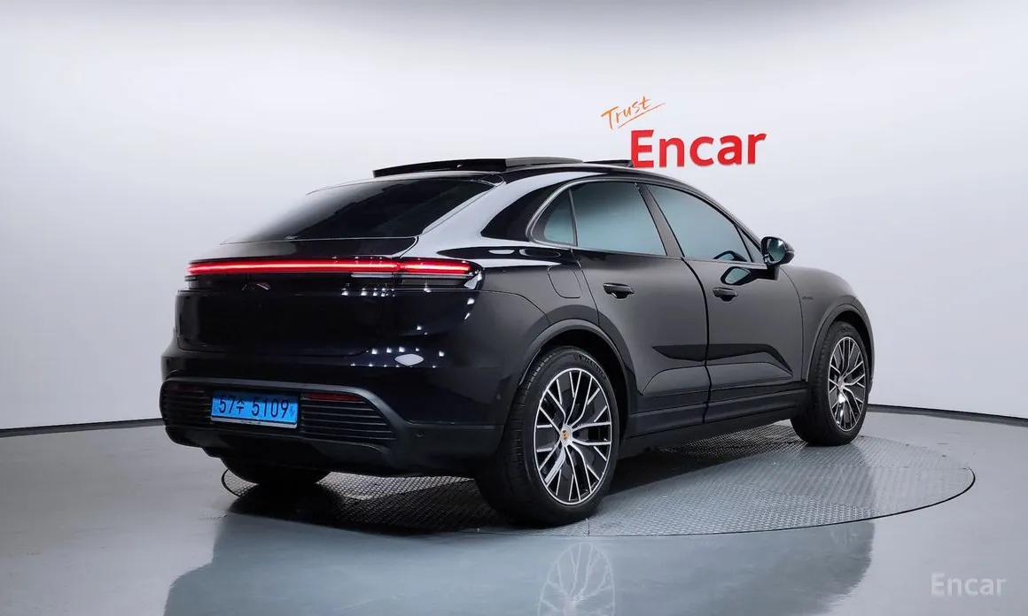 Porsche Macan 2024 Base 4