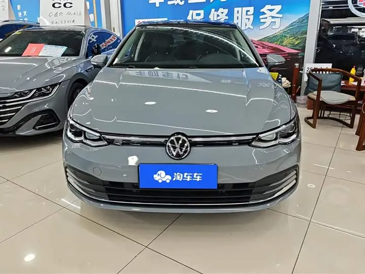 Фото 2 - Volkswagen Golf