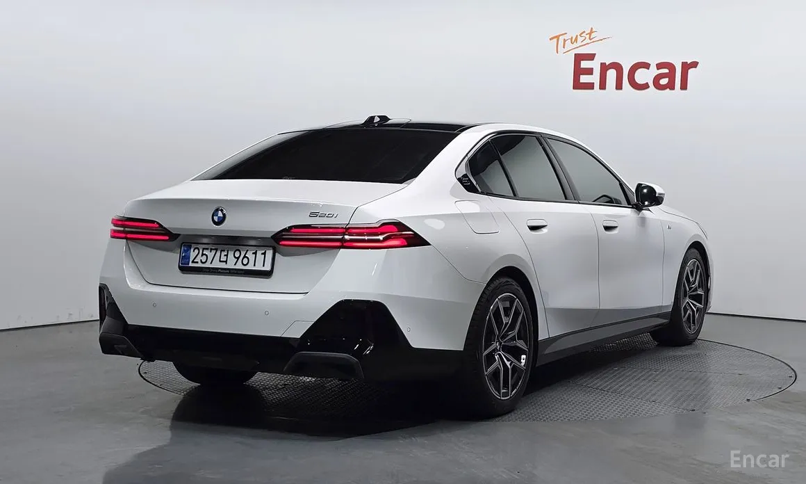 Фото 2 - BMW 5 Series