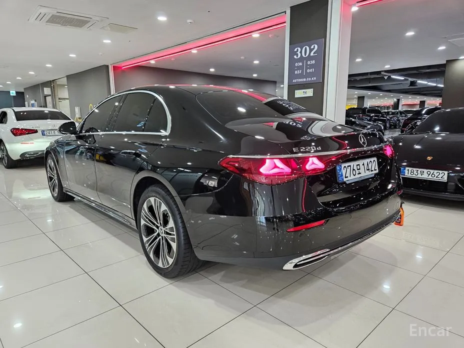 Mercedes-Benz E-Class 2024 E220d 4MATIC Exclusive