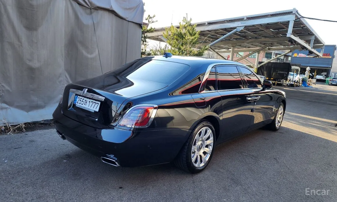Rolls-Royce Ghost 2020 6.7 EWB V12