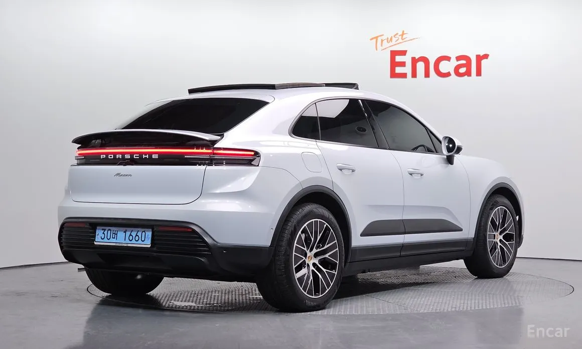 Porsche Macan 2024 Base