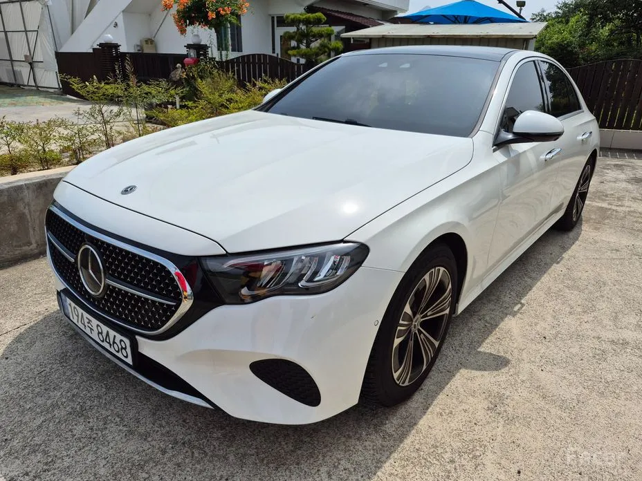 Mercedes-Benz E-Class 2024 E200 Avantgarde