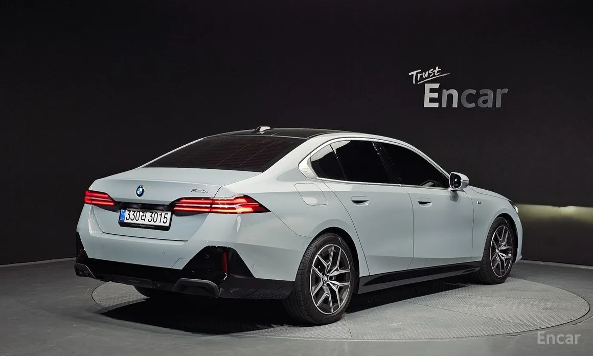 BMW 5 Series 2023 520i M Sport