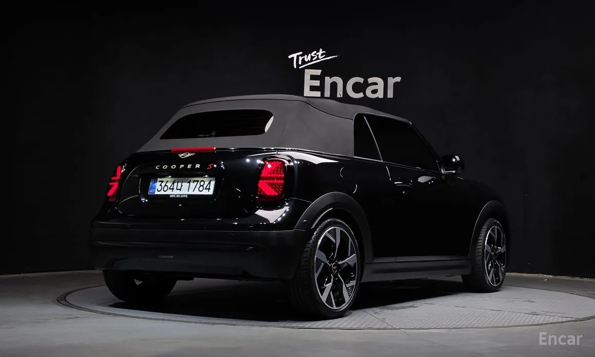 Mini Cooper Convertible 2025 Favoured