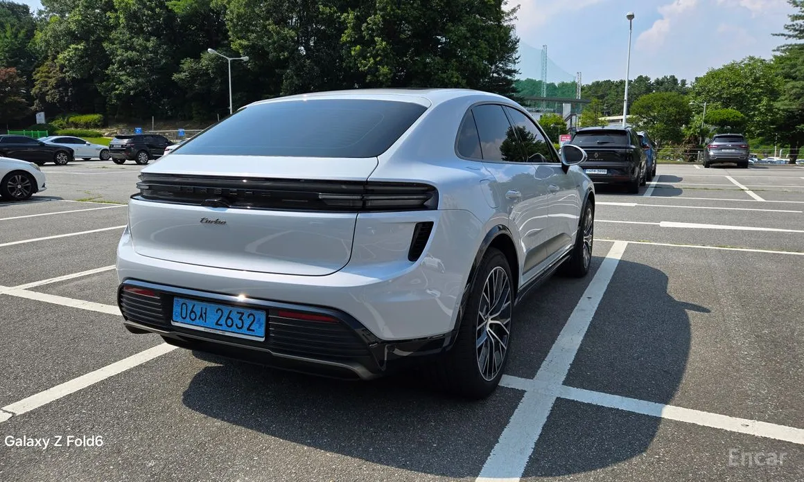 Porsche Macan 2024 Turbo