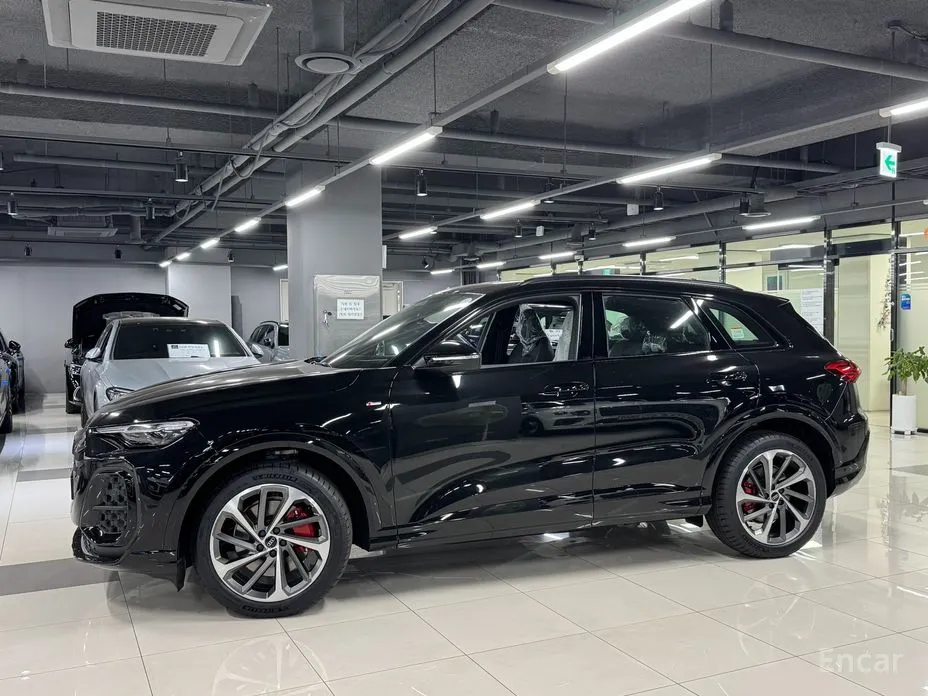Audi Q5 2025 40 TDI Quattro S Line Black Edition