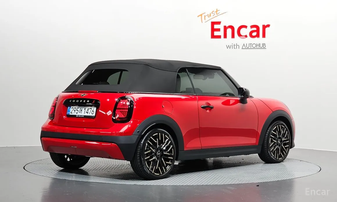 Mini Cooper Convertible 2025 Favoured