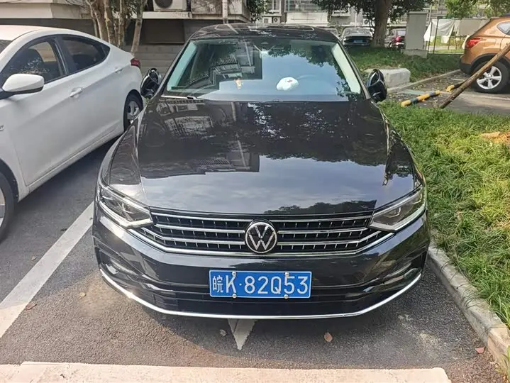 Фото 2 - Volkswagen Magotan