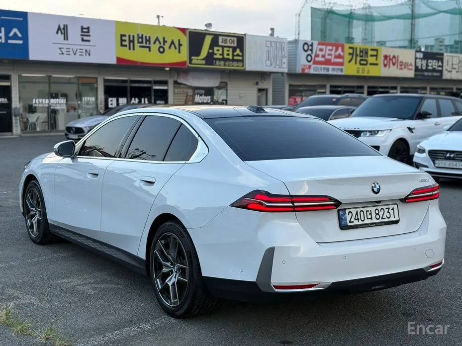 BMW 5 Series 2023 520i