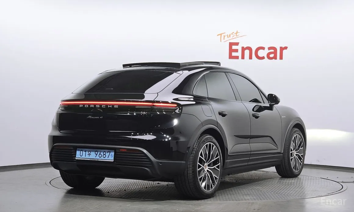 Porsche Macan 2024 Base 4