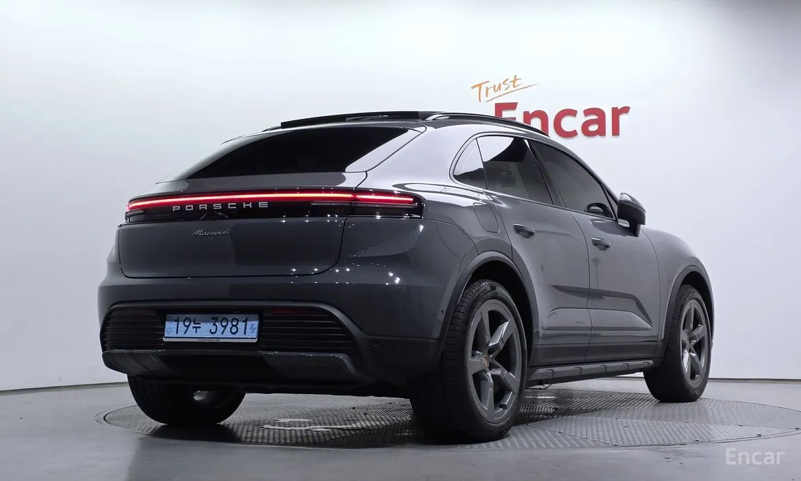 Porsche Macan 2024 Base 4