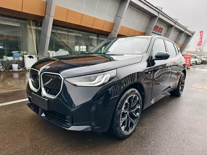 BMW X3 2026 2026款 xDrive30L 领先型 M运动曜夜套装