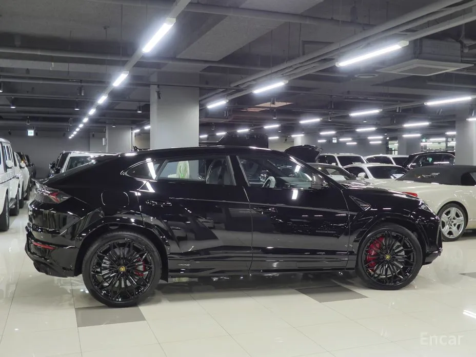 Lamborghini Urus 2018 4.0 V8 SE