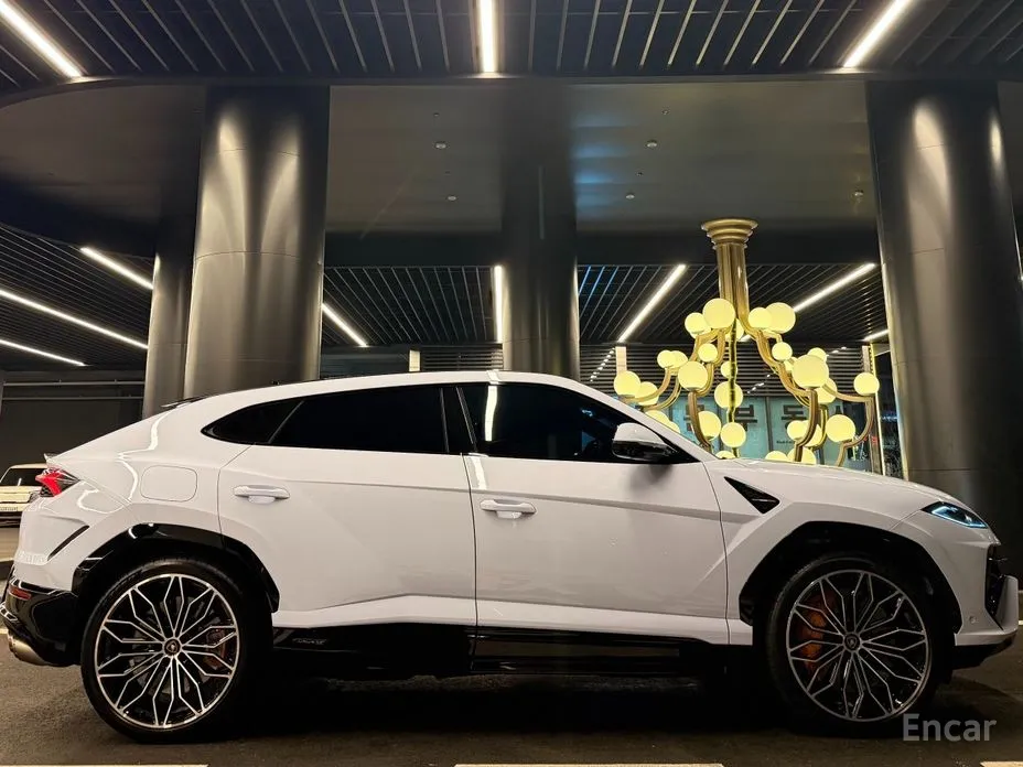 Lamborghini Urus 2018 4.0 V8 SE