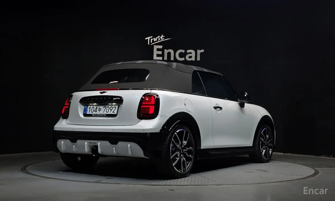 Mini Cooper Convertible 2025 JCW