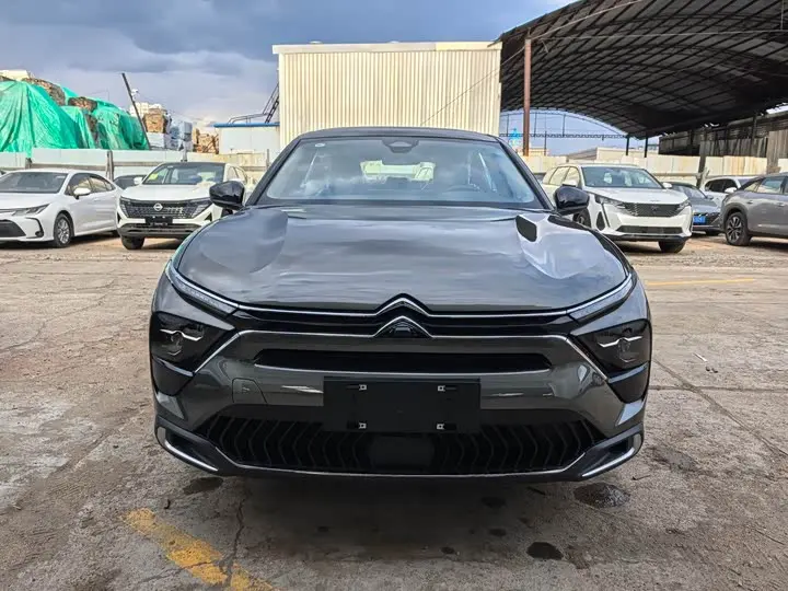 Citroen C5 X 2025 2025款 1.6T 海外版